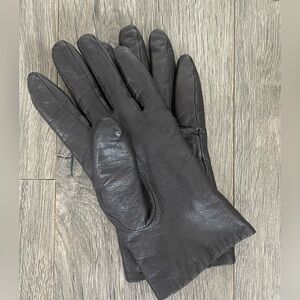Isotoner Black Leather Gloves